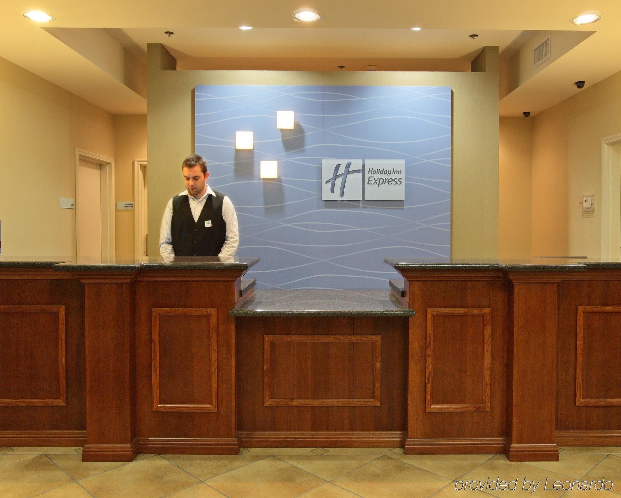 Holiday Inn Express & Suites Searcy By Ihg Interior photo