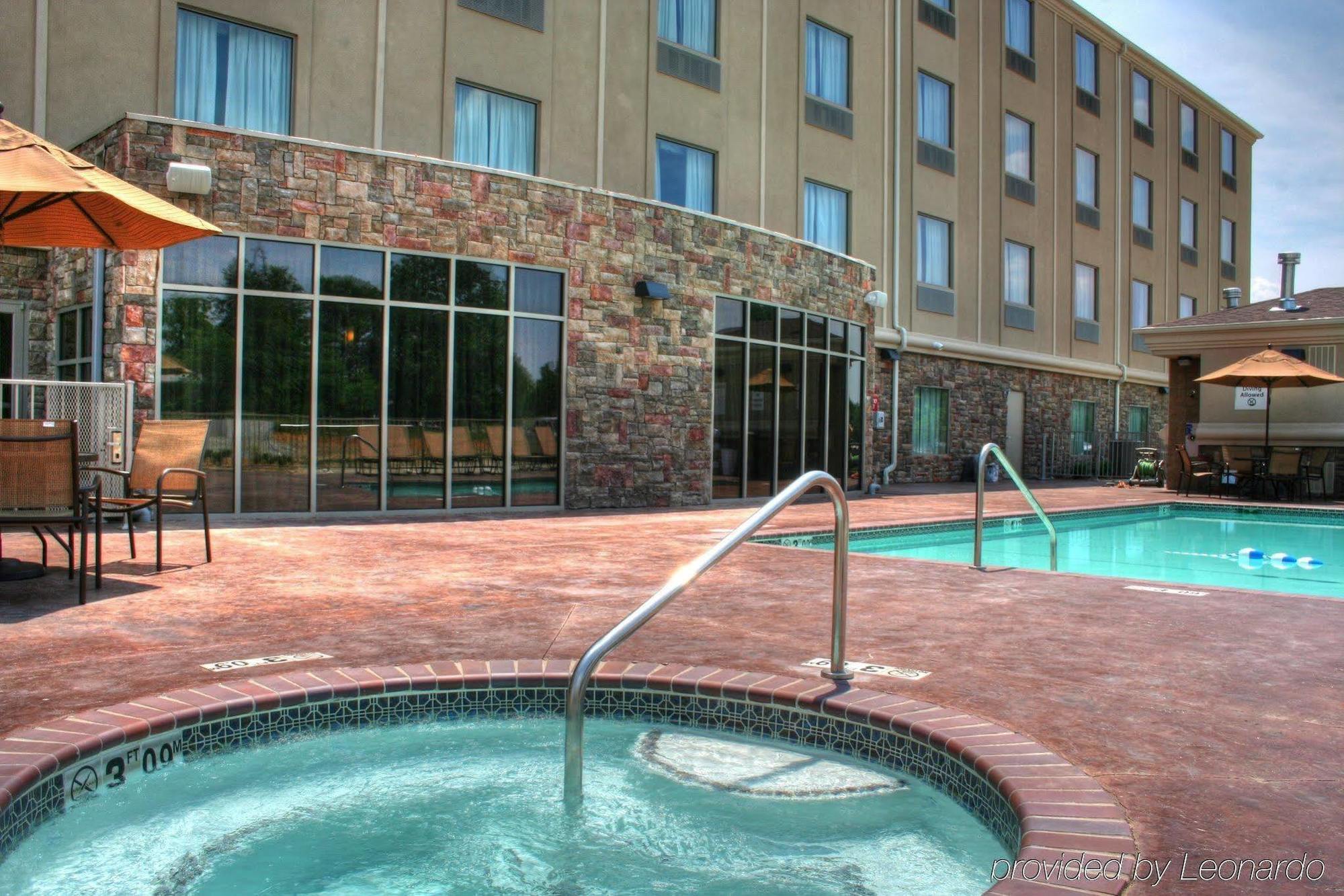 Holiday Inn Express & Suites Searcy By Ihg Exterior photo